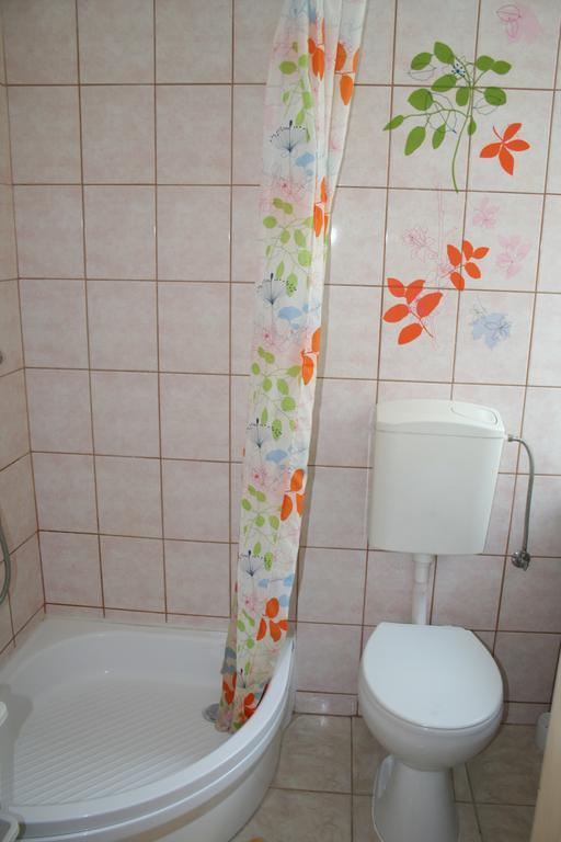 Hostel Aleje 28 Cracovie Chambre photo