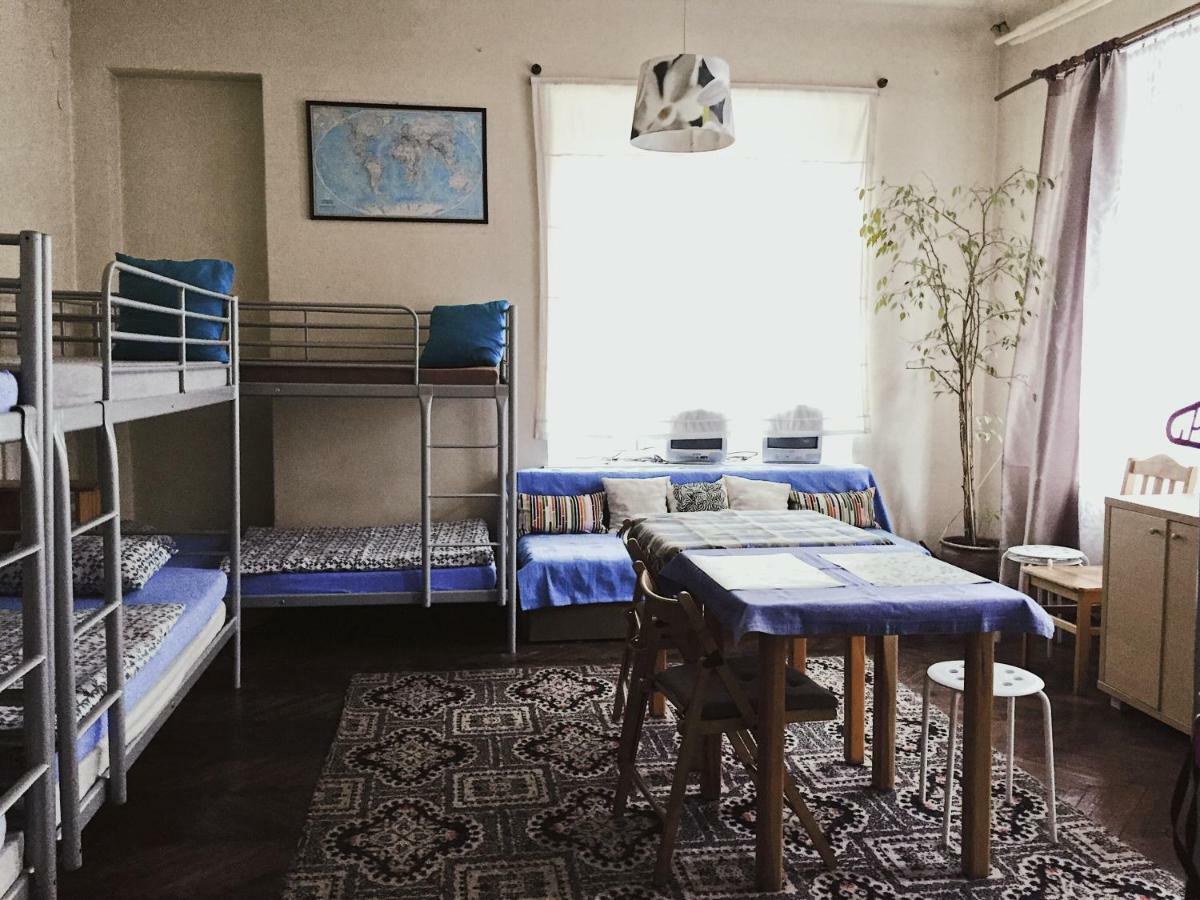 Hostel Aleje 28 Cracovie Extérieur photo