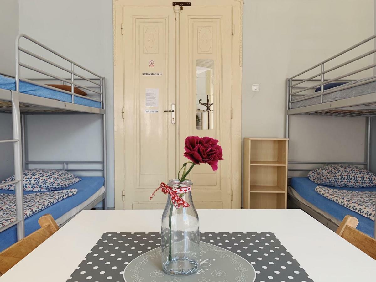 Hostel Aleje 28 Cracovie Extérieur photo