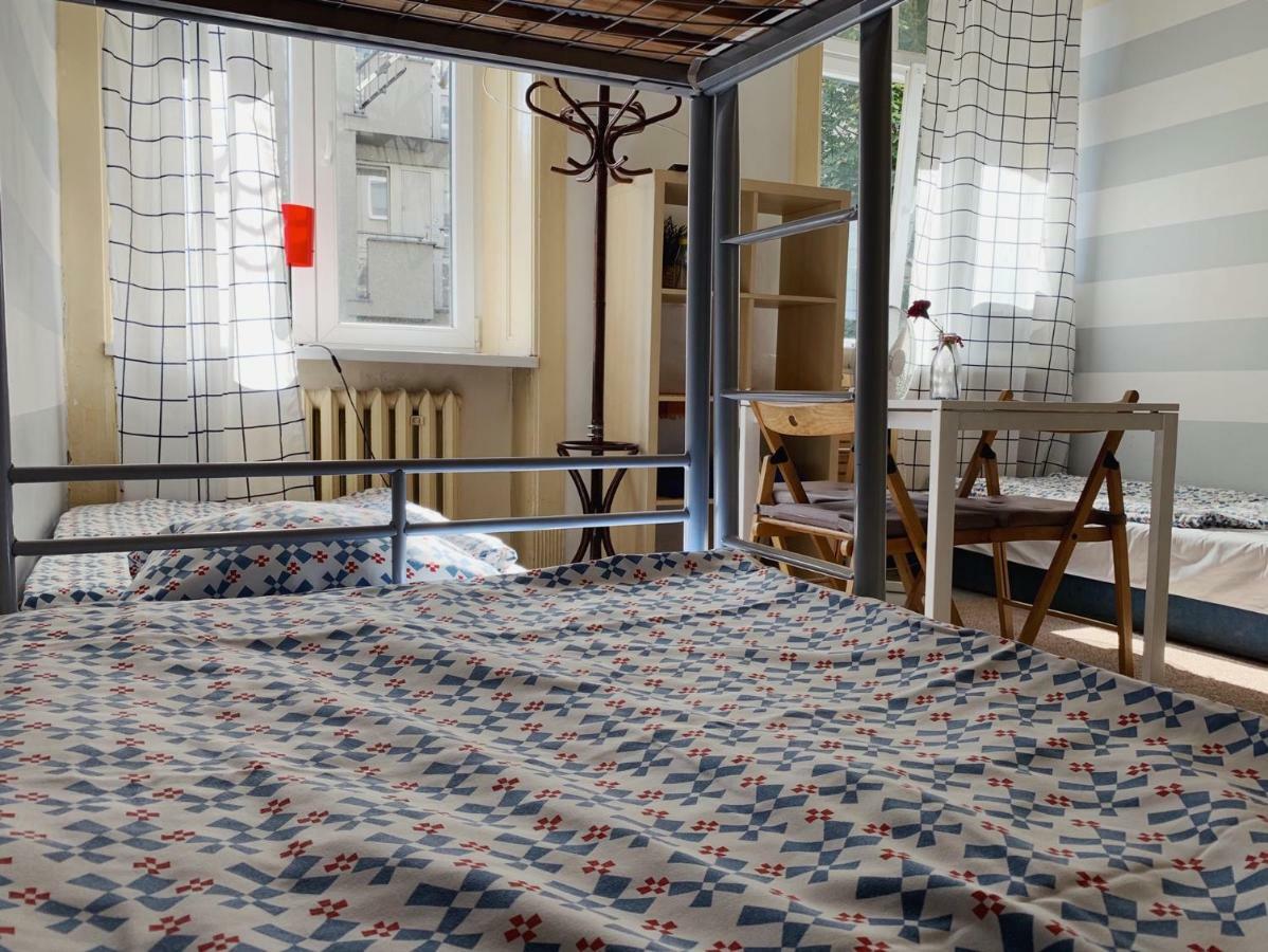 Hostel Aleje 28 Cracovie Extérieur photo
