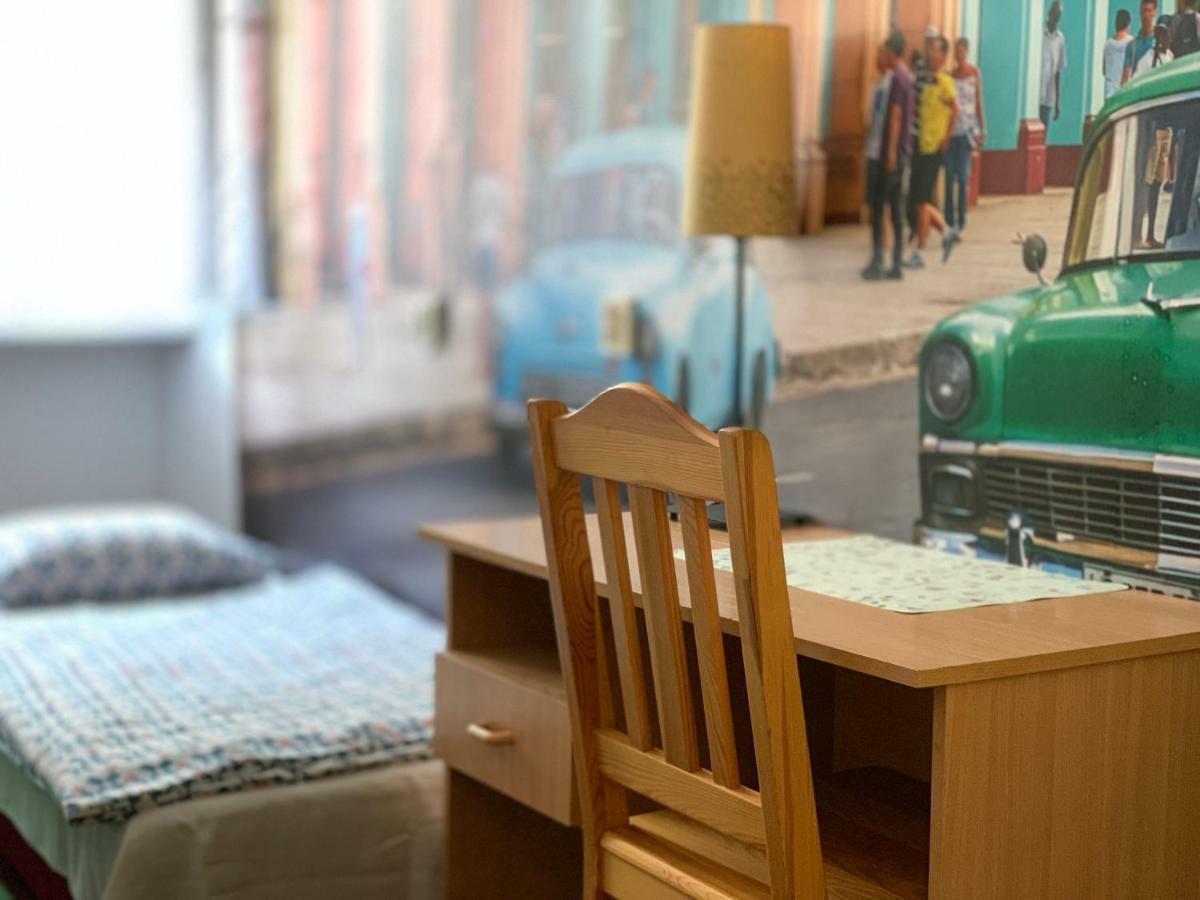 Hostel Aleje 28 Cracovie Extérieur photo
